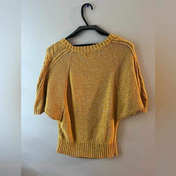 Yellow loft sweater - Picture 3 of 3